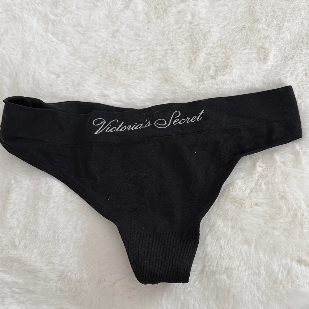 NWT! Victoria's Secret Classic Black Thong